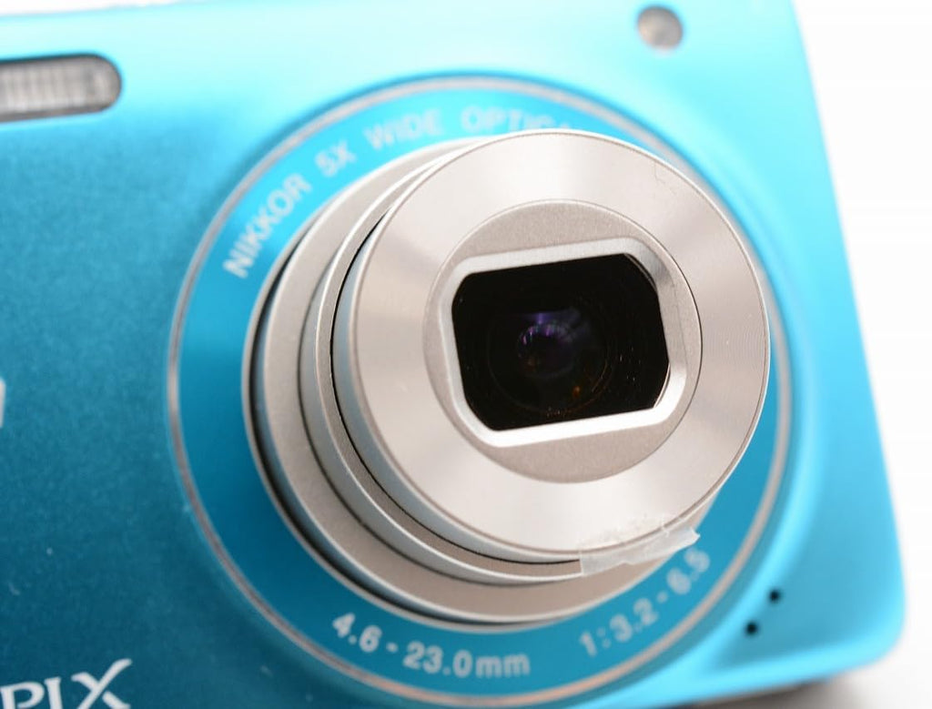 Nikon COOLPIX S3100 14 MP Digital Camera with 5x NIKKOR Wide-Angle Optical Zoom Lens and 2.7-Inch LCD (Blue)