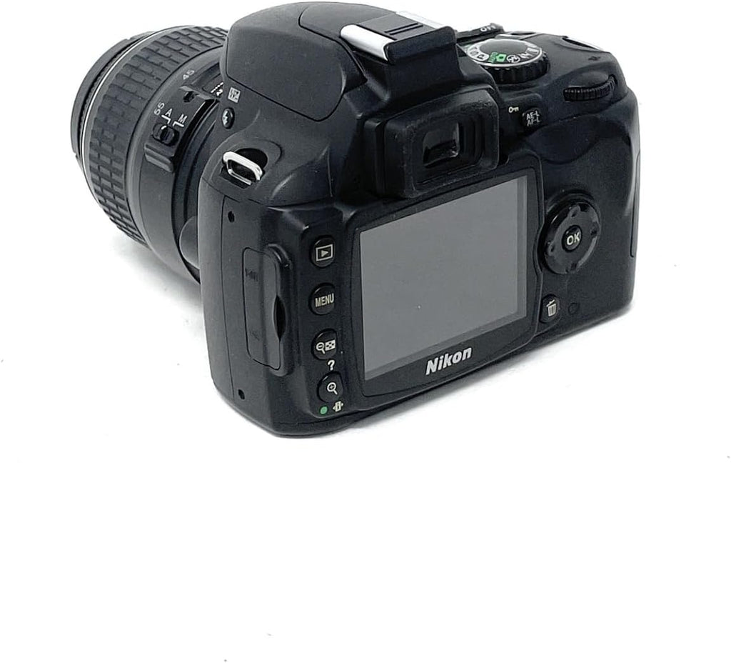 Nikon D40 6.1MP Digital SLR Camera Kit with 18-55mm f/3.5-5.6G ED II Auto Focus-S DX Zoom-Nikkor Lens