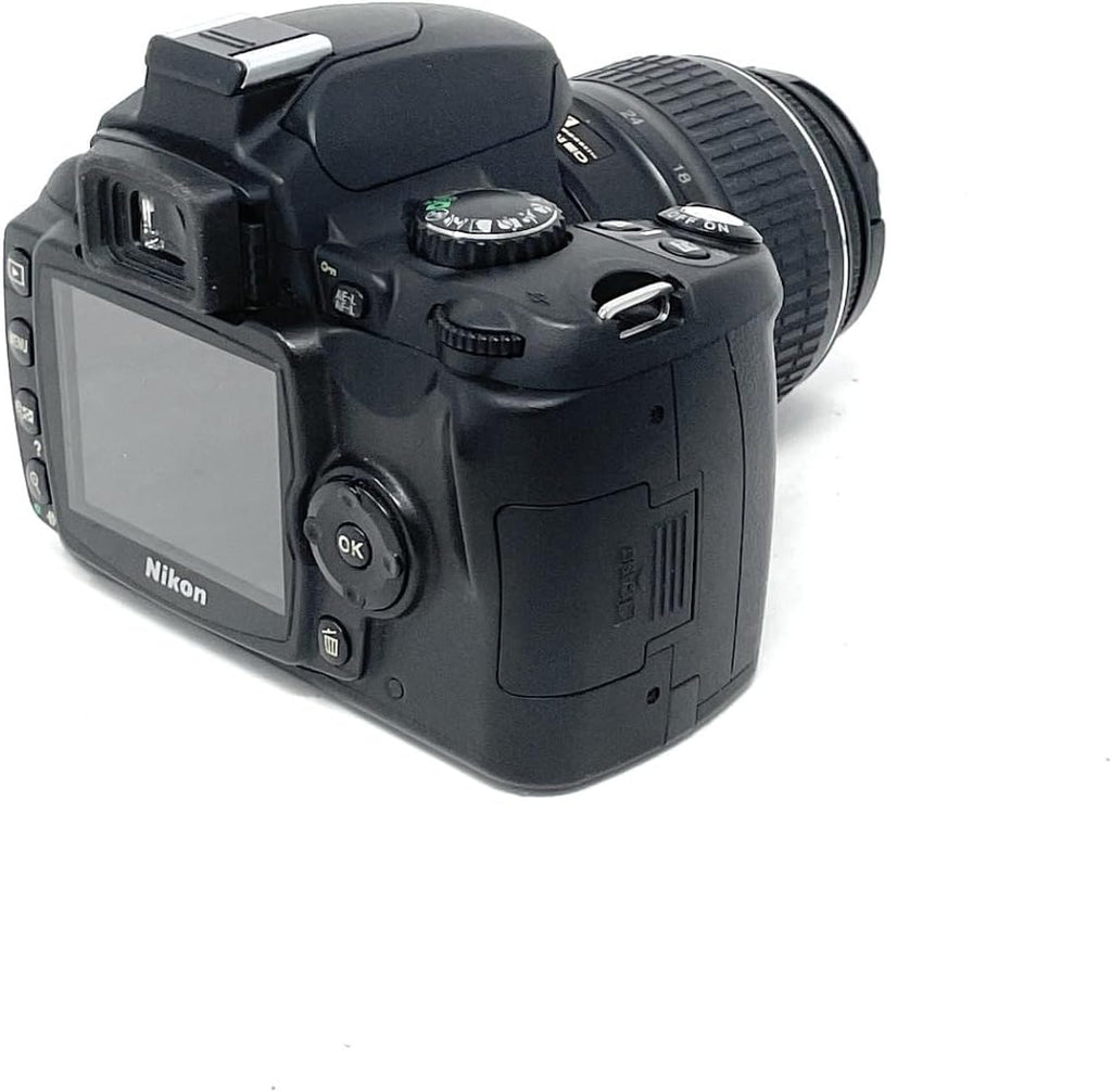 Nikon D40 6.1MP Digital SLR Camera Kit with 18-55mm f/3.5-5.6G ED II Auto Focus-S DX Zoom-Nikkor Lens