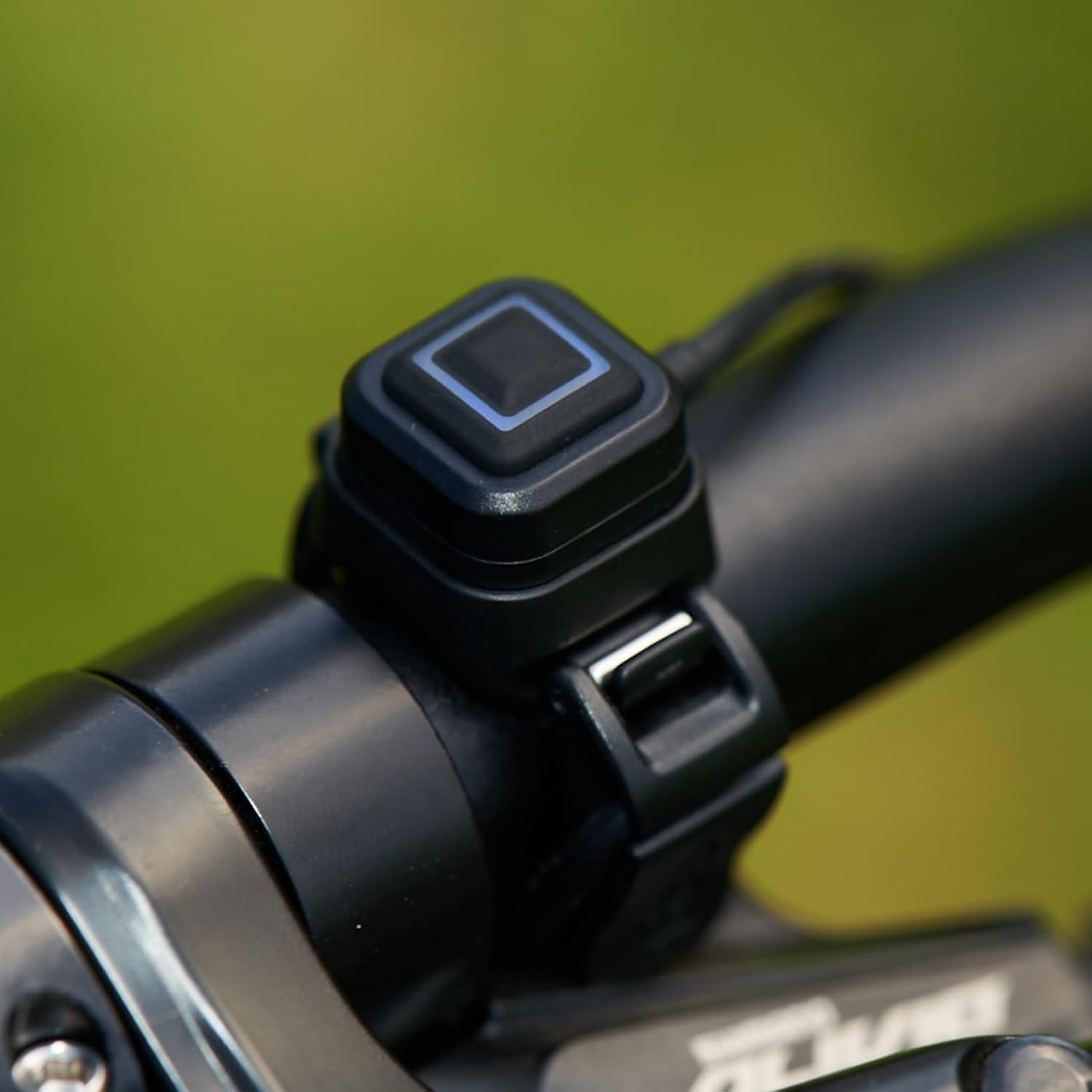 Knog Blinder E 1300 Lumen Ebike Headlight - Powerful Ebike Light with 1300 Lumen Beam,Handlebar Remote,Waterproof,Easy Install - Electric Bike Headlight - Compatible with Most Major Ebike Motor Brands