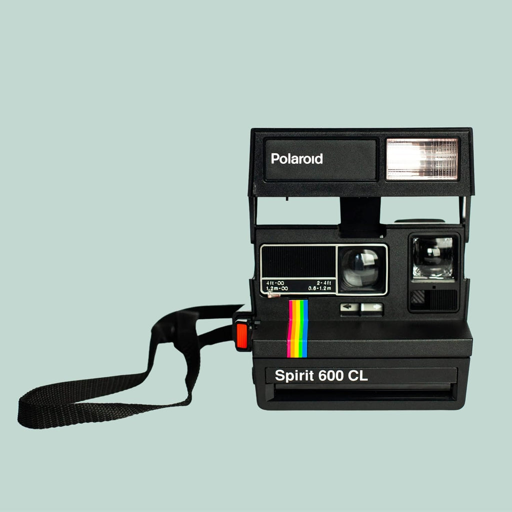 Polaroid Spirit 600CL Instant Camera – Vintage 600 Series | Refurbished Classic with Built-in Flash | Uses Polaroid 600 Film (Renewed)