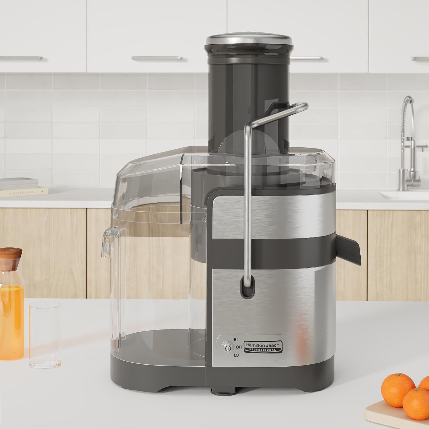 Hamilton Beach Professional Juicer Machine, Centrifugal Extractor, with 3.5' Super Chute for Whole Fruits and Vegetables, 1100 Watts Easy Sweep Cleaning Tool, Black (67906)