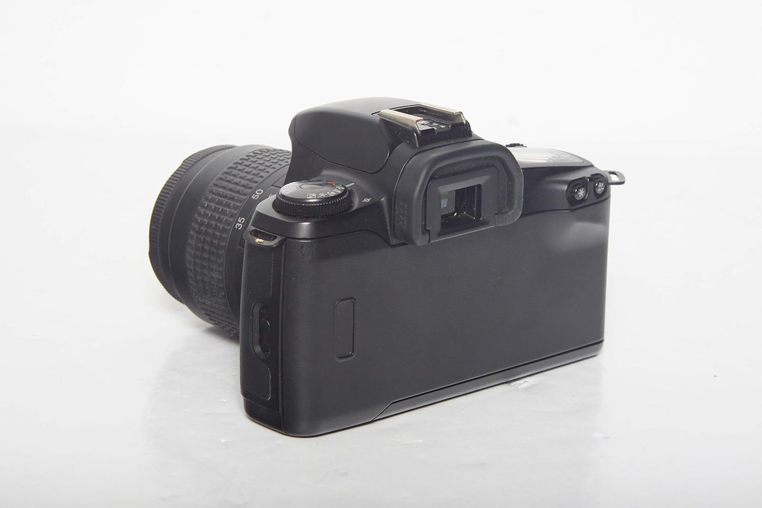 Canon EOS Rebel G 35MM SLR Film SLR Camera Kit with Auto Focusing AF Zoom Lens. Uses Canon EF Mount Lenses. (Renewed)