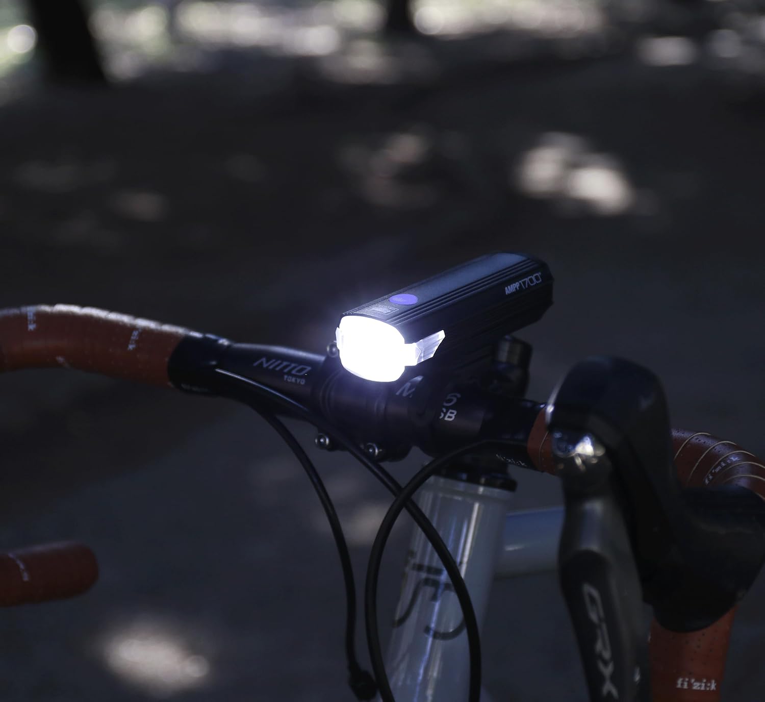 CATEYE AMPP USB Rechargeable Bike Light – High Visibility Super Bright OptiCube™ Headlight for Commuters, Road Cyclists & Mountain Bikers, Day & Night Riding Modes, IPX4 Waterproof, Tough & Durable