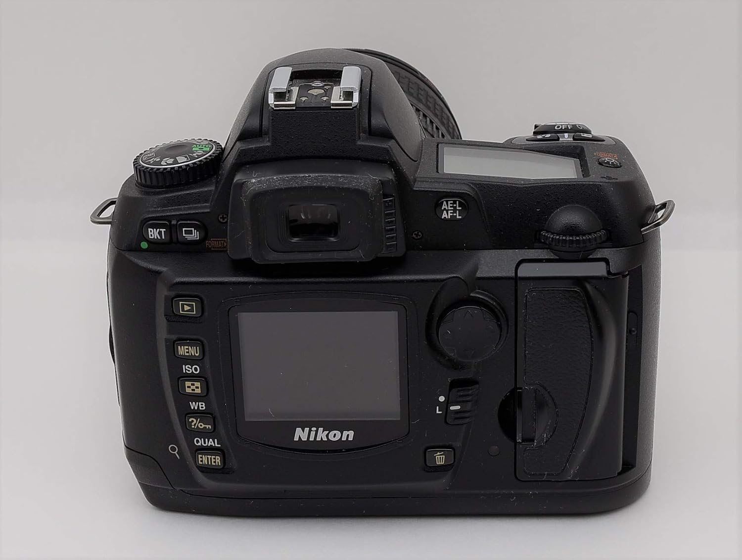 Nikon D70 6.1MP Digital Camera Kit with 18-70mm Nikkor Lens Black