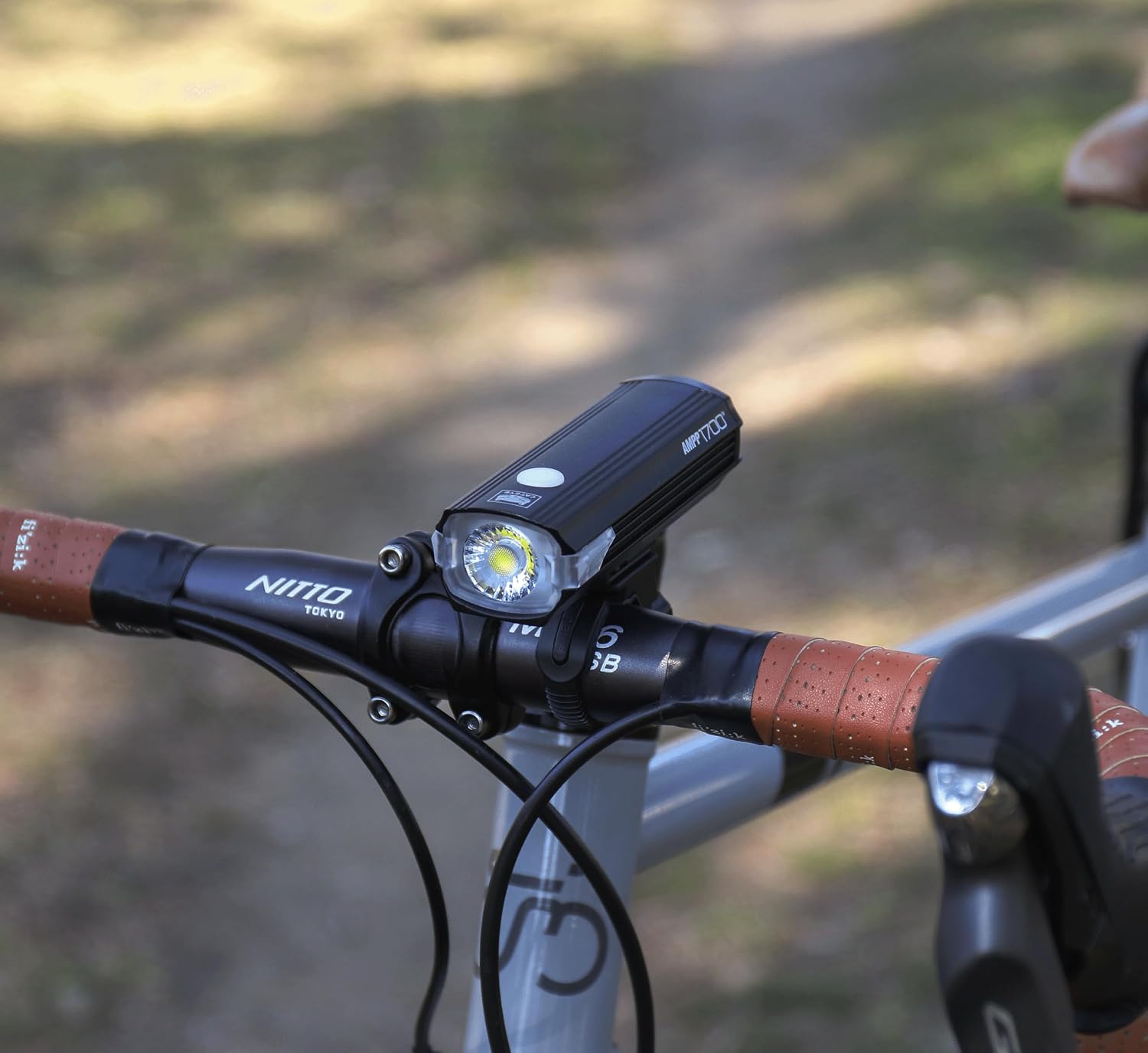 CATEYE AMPP USB Rechargeable Bike Light – High Visibility Super Bright OptiCube™ Headlight for Commuters, Road Cyclists & Mountain Bikers, Day & Night Riding Modes, IPX4 Waterproof, Tough & Durable