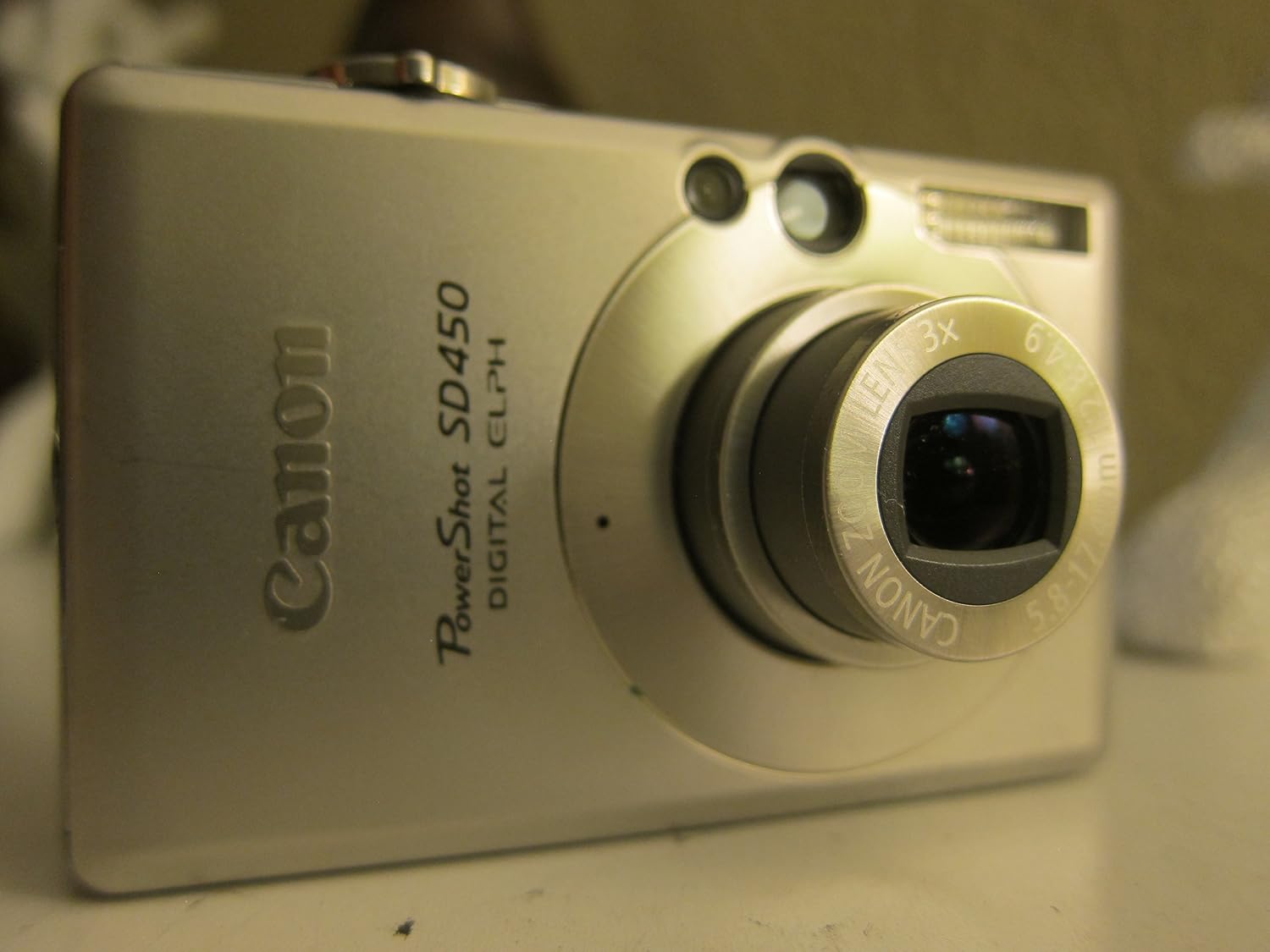 Canon Powershot SD450 5MP Digital Elph Camera with 3x Optical Zoom (OLD MODEL)