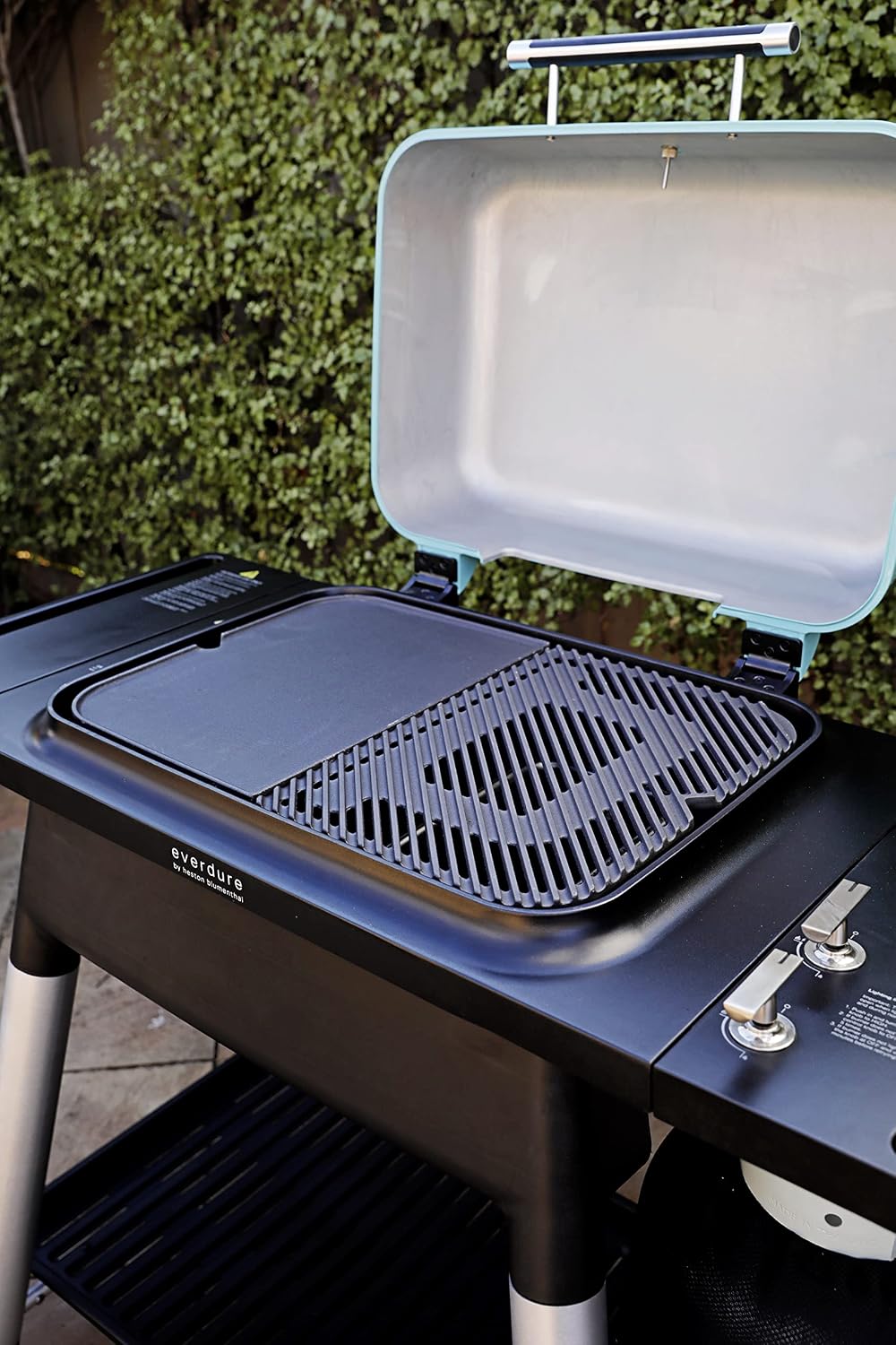 Everdure FORCE 2 Burner Gas Grill, Liquid Propane Portable BBQ Grill with Die-Cast Aluminum Body and Fast-Ignition Technology, 388 Square Inches of Grilling Surface, Adjustable Height, Matte Black