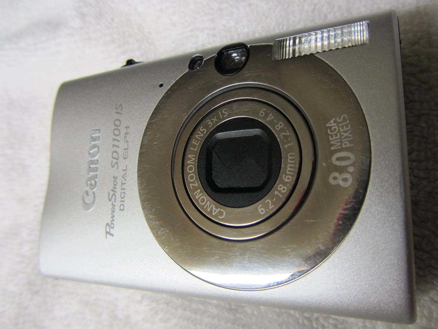 Canon PowerShot SD1100IS 8MP Digital Camera with 3x Optical Image Stabilized Zoom (Silver)