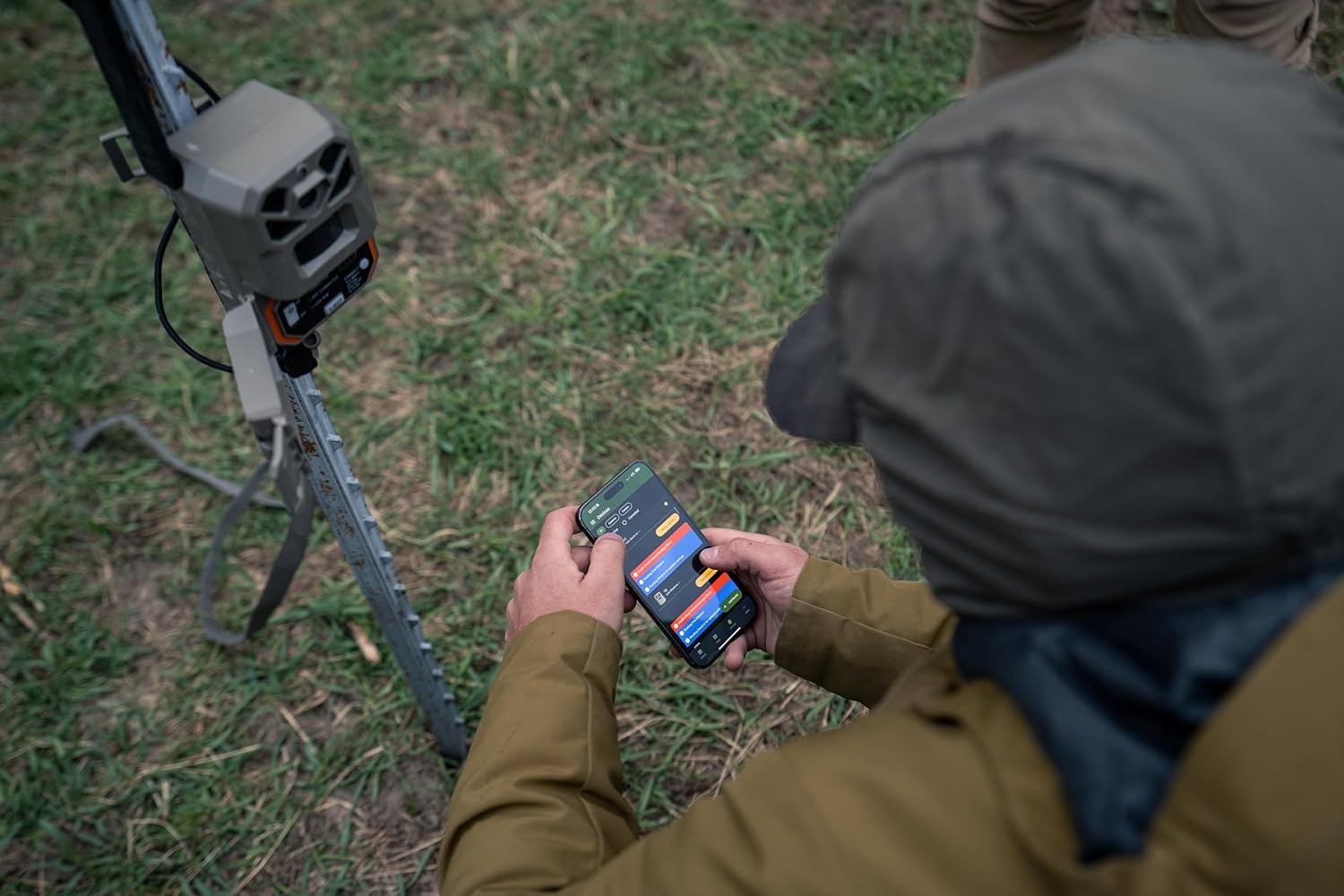 Moultrie Edge 2 Pro Cellular Trail Camera - Auto Connect Nationwide 4G LTE - On Demand 40MP Photo - 1440P Video with HD Audio - Ai False Trigger Elimination - 100 Ft Detection Range - No-Glow Flash