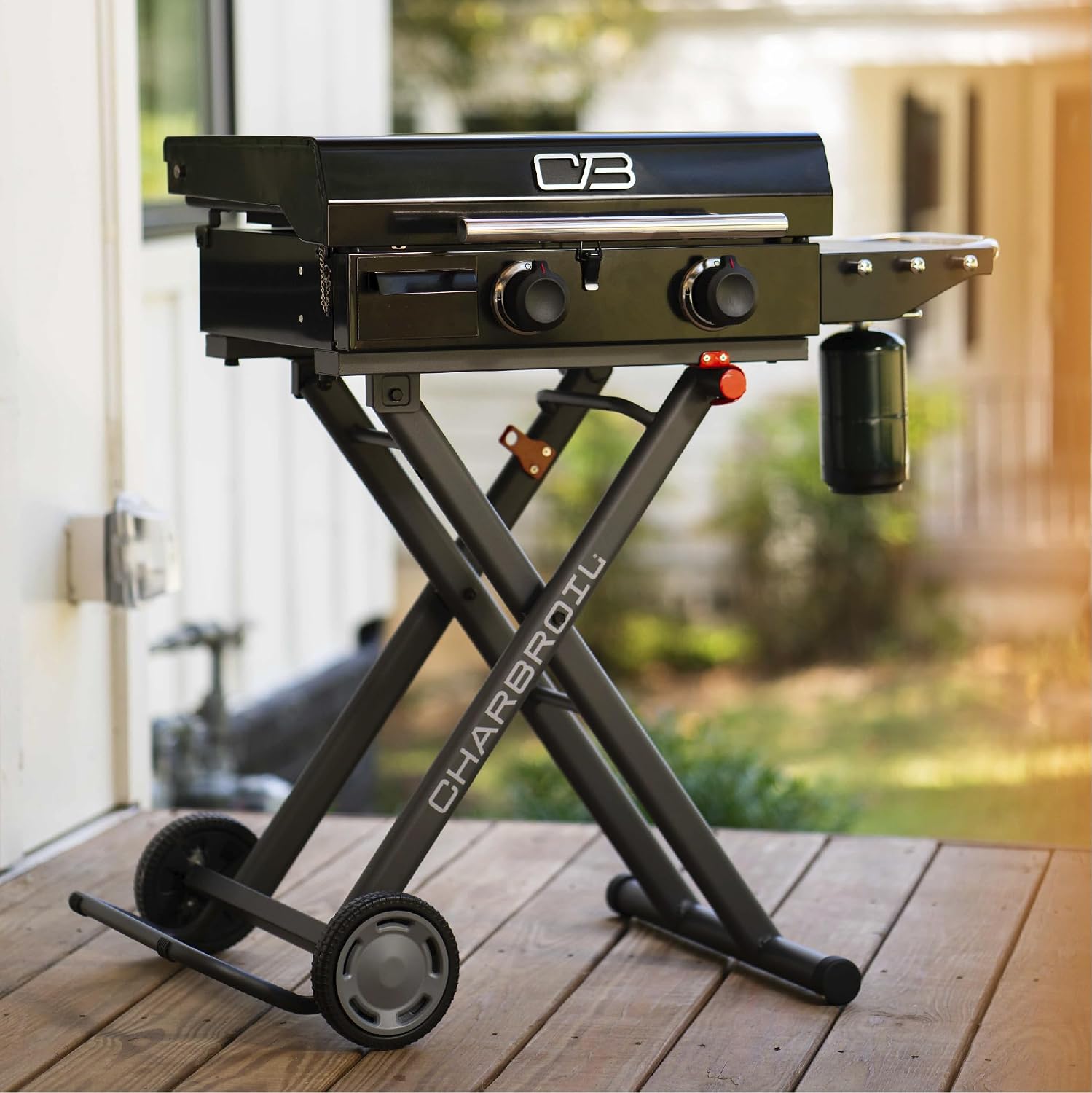 Charbroil® 22' Performance Series™ Folding Cart 2-Burner Portable Propane Gas Griddle, Black - 463711223