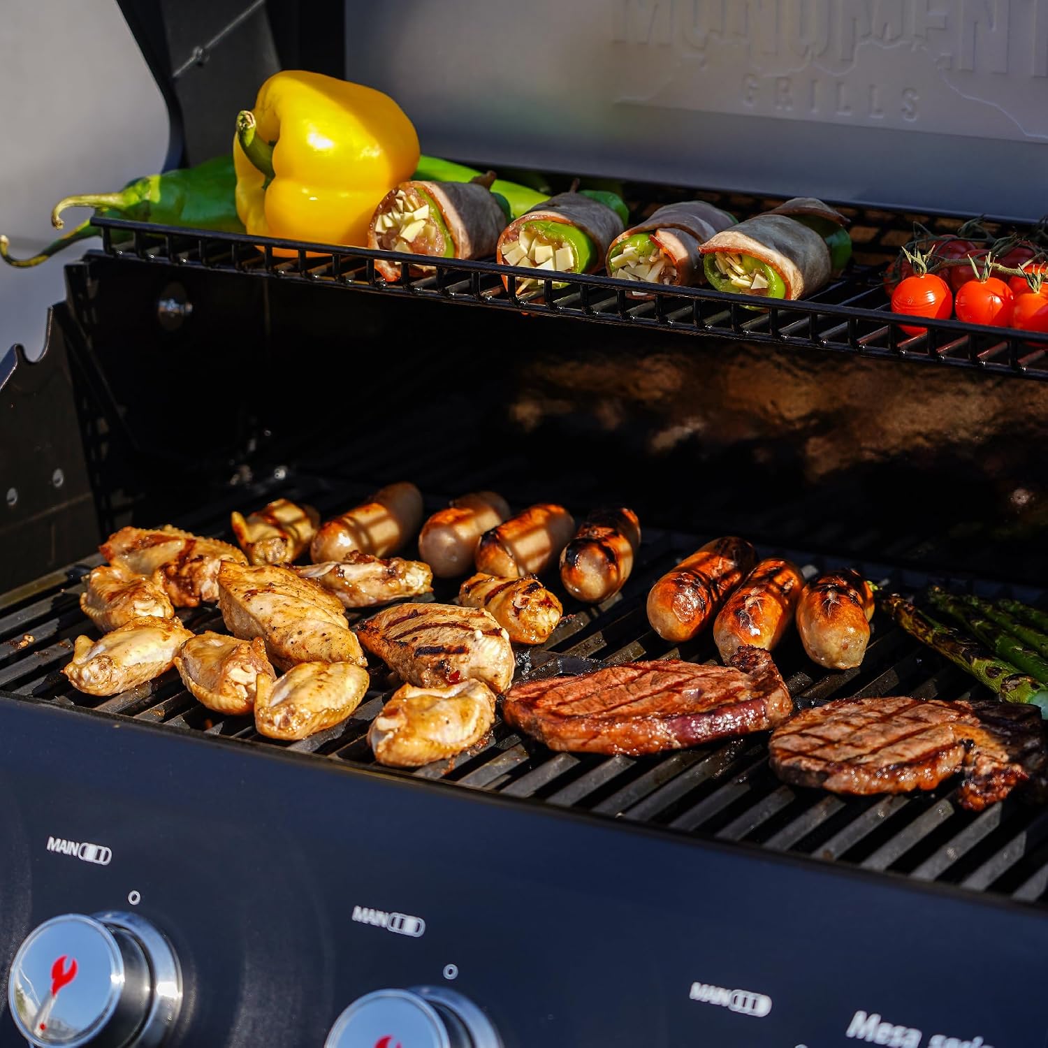 Monument Grills Mesa Series, 4+1 Outdoor Barbecue Stainless Steel 4 Burners & 1 Side Burner Propane Gas Grill, 52,000 BTU Patio Garden Barbecue Grill with Knob Controls, Mesa425, Black