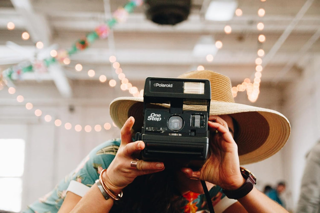 Polaroid One-Step 600 Instant Camera (Renewed)