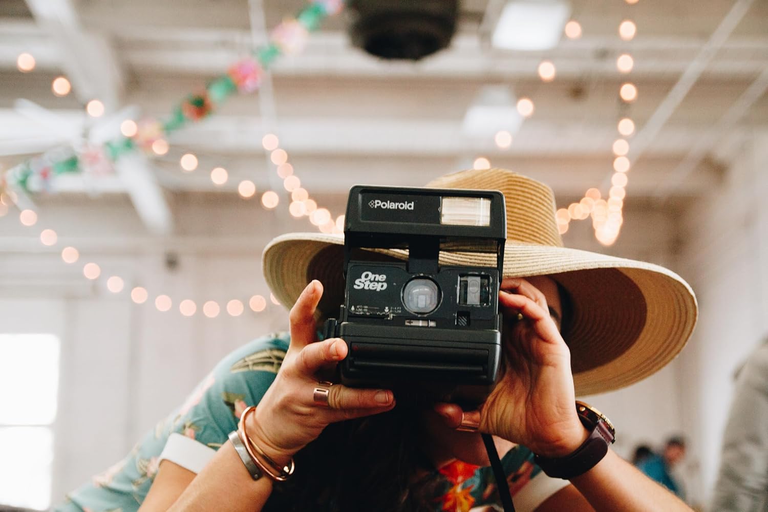 Polaroid One-Step 600 Instant Camera (Renewed)