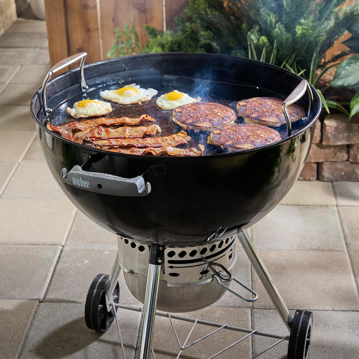 Weber Rust‑Resistant 22' Round Griddle Insert – Pre‑Seasoned Carbon Steel with Handles, Edge‑to‑Edge Cooking Surface, Fits 22' Weber Kettle Grills