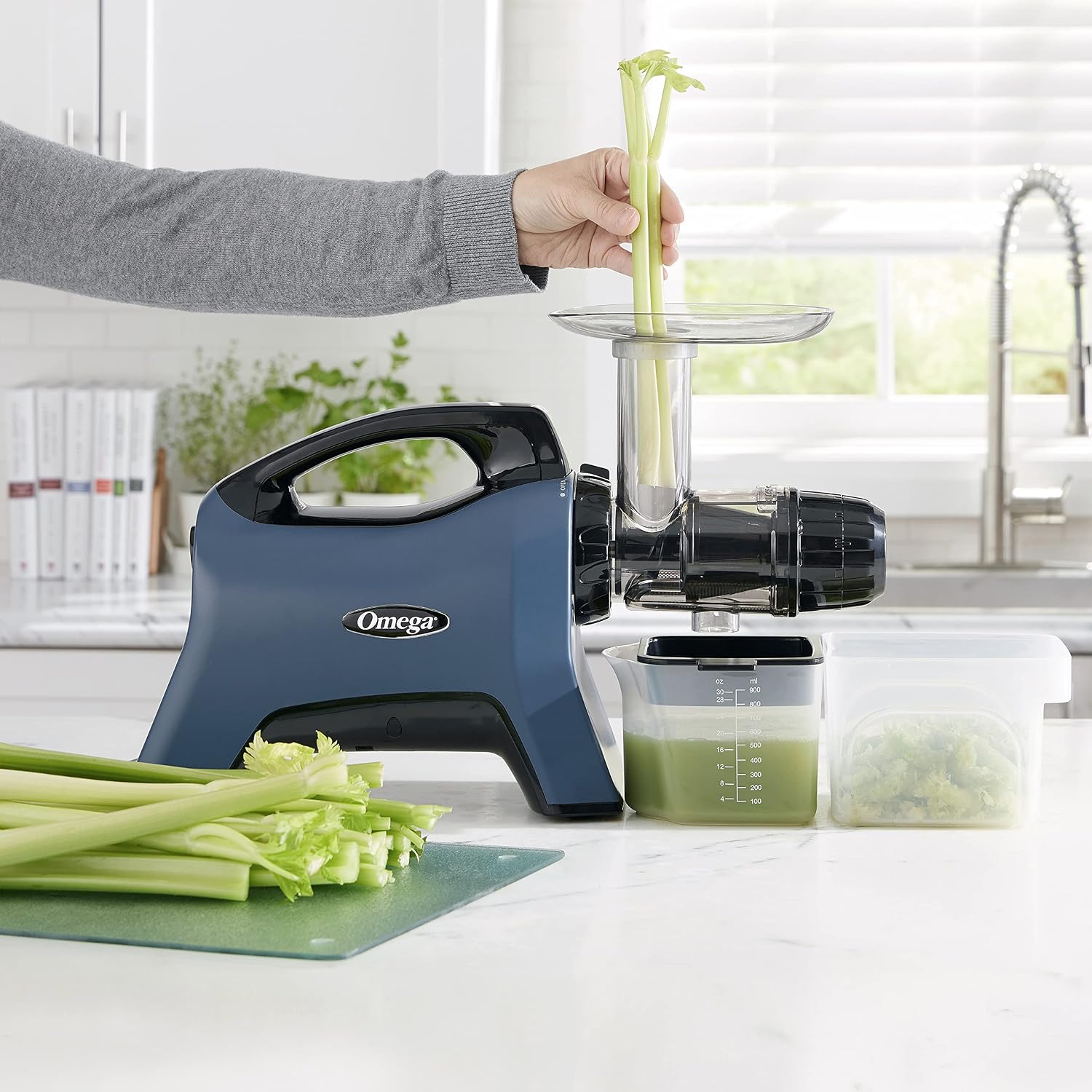Omega Celery Juicer and Nutrition System Masticating Juicer, Cold Press Juicer Machine For Celery with Adjustable Dial, 200-Watt, Blue