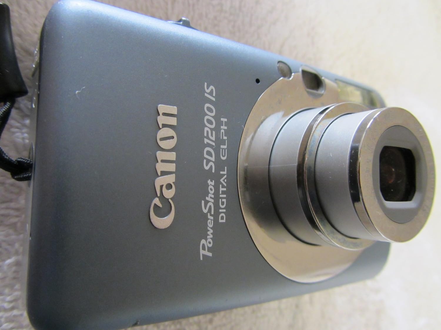 Canon PowerShot SD1200IS 10 MP Digital Camera with 3x Optical Image Stabilized Zoom and 2.5-inch LCD (Dark Gray)
