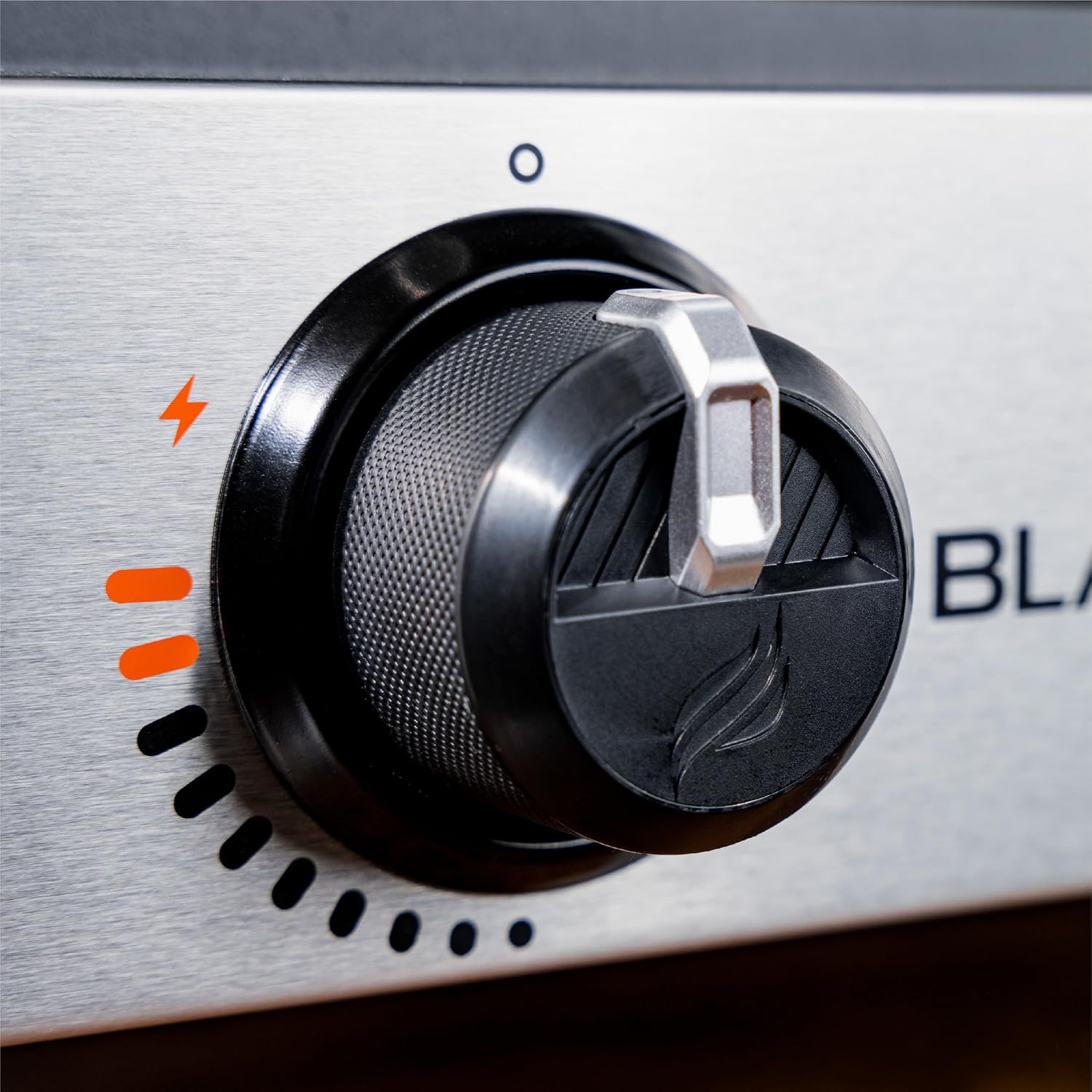 Blackstone 1666 22' Tabletop Griddle with Stainless Steel Faceplate, Powder Coated Steel, Black