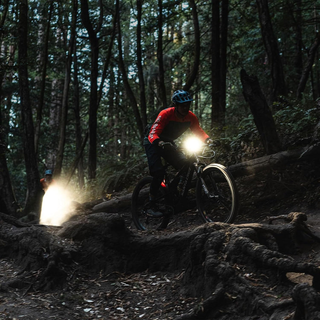 LEZYNE Super Drive Bicycle USB Rechargeable IPX7 White LED Front Light with Multiple Solid & Flash Modes | Integrated Silicone Rubber Strap Mount | Smart Connect