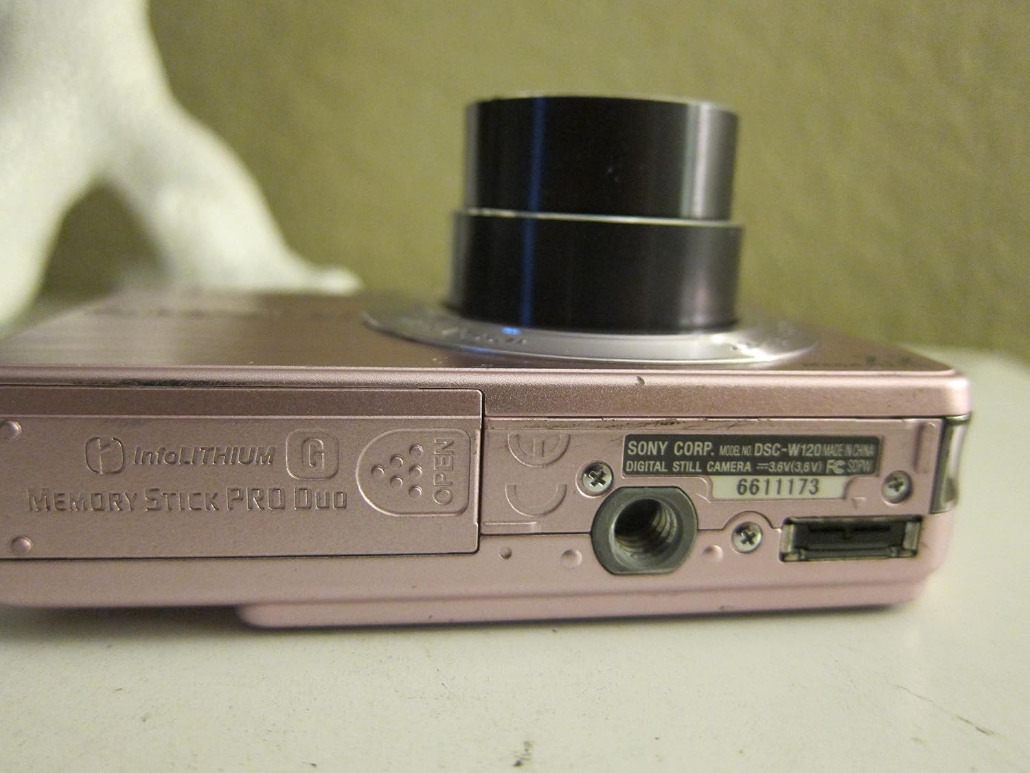 Sony Cybershot DSCW120/P 7.2MP Digital Camera with 4x Optical Zoom with Super Steady Shot (Pink)