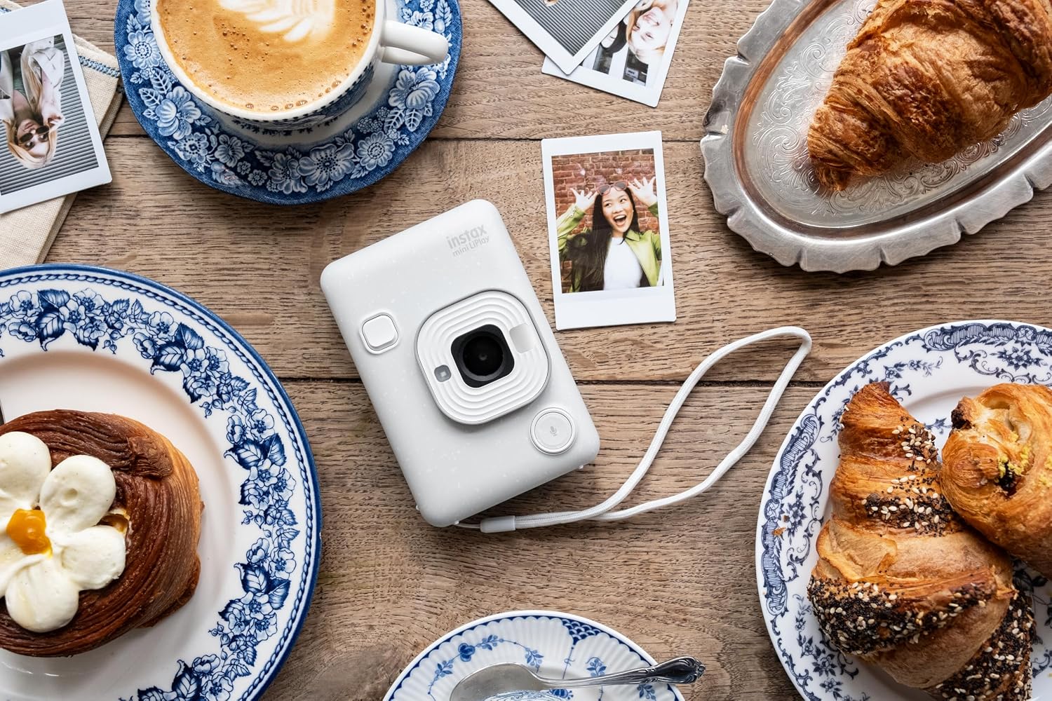 Fujifilm INSTAX Mini LIPLAY Hybrid Instant Camera - Misty White