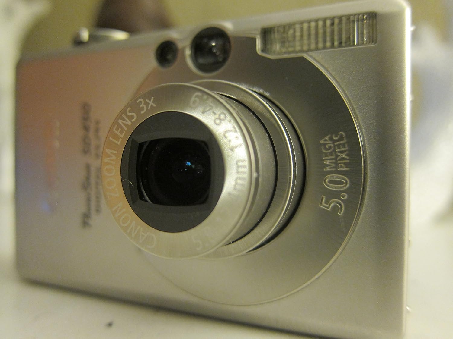 Canon Powershot SD450 5MP Digital Elph Camera with 3x Optical Zoom (OLD MODEL)