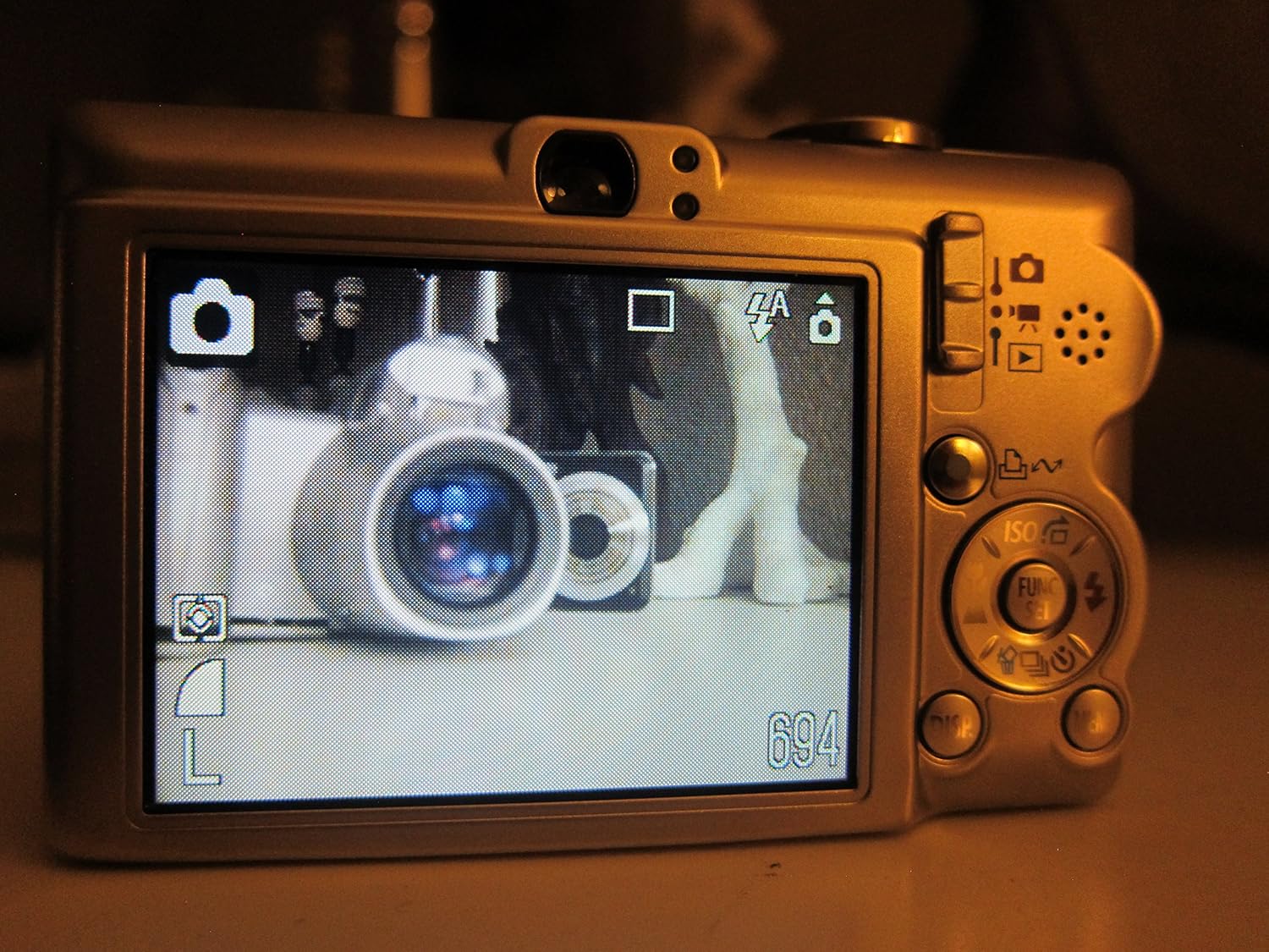 Canon Powershot SD450 5MP Digital Elph Camera with 3x Optical Zoom (OLD MODEL)