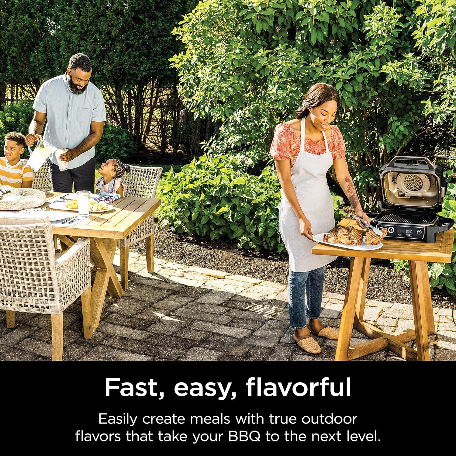 Ninja OG751 Woodfire Pro Outdoor Grill with Built-In Thermometer, 7-in-1 Master Grill, BBQ Smoker&Outdoor Air Fryer plus Bake,Roast, Dehydrate,&Broil,Woodfire Technology,with All Purpose Blend Pellets